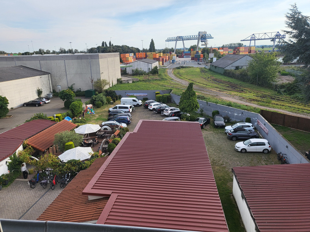 艾梅里希斯达德特酒店主图