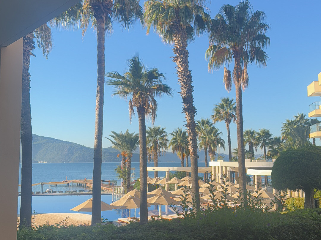 Blue Port AVM-马尔马里斯必去景点