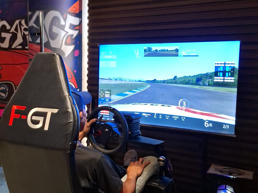 R Garage-Bauang必去景点