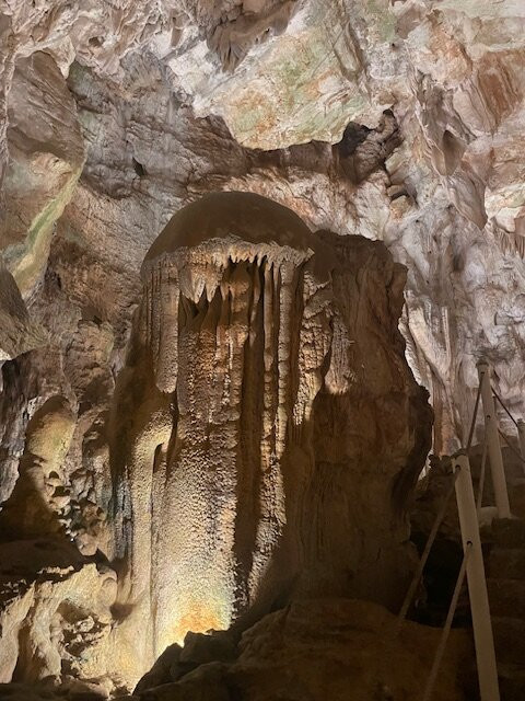 Grutas de Santo Antonio-Alvados必去景点