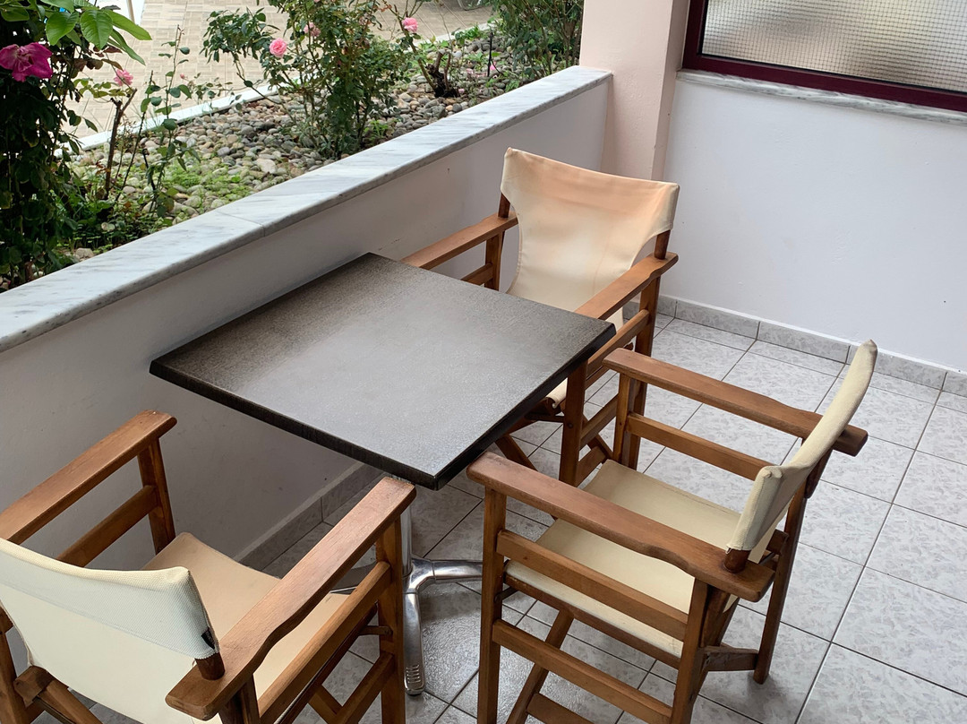 Christina Studios主图