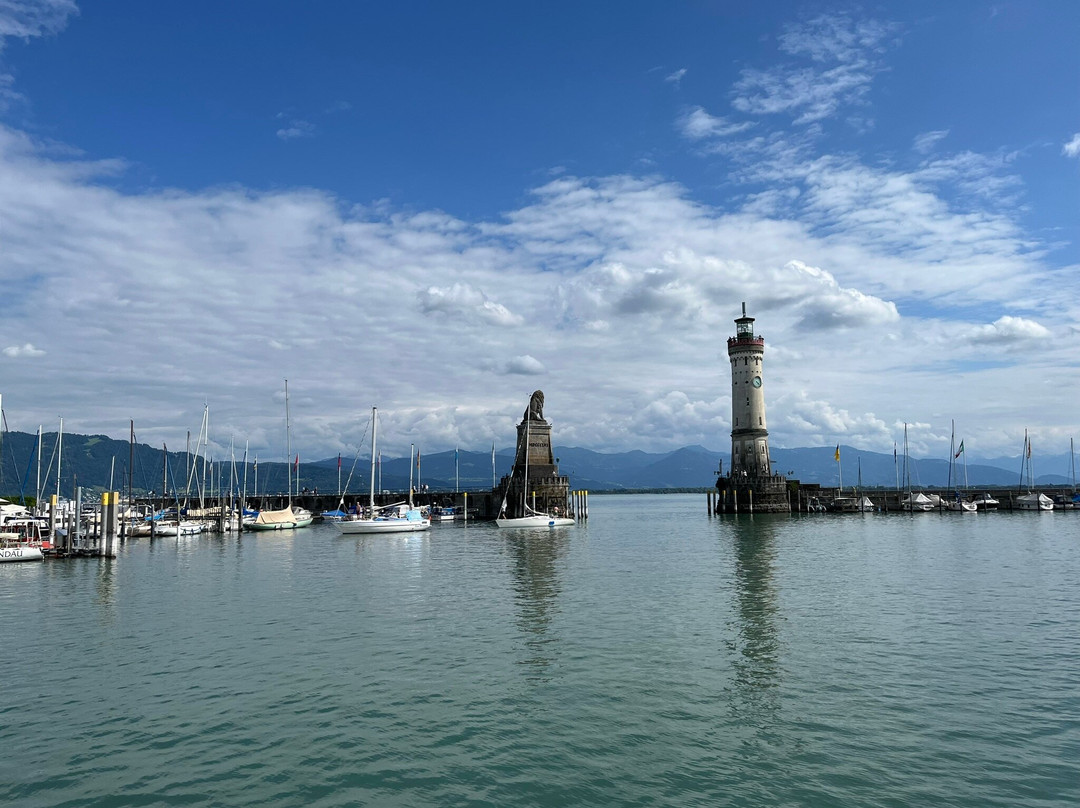 Lighthouse and Bavarian Lion Sculpture-林道必去景点