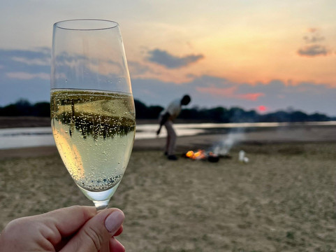 Time + Tide Chinzombo主图