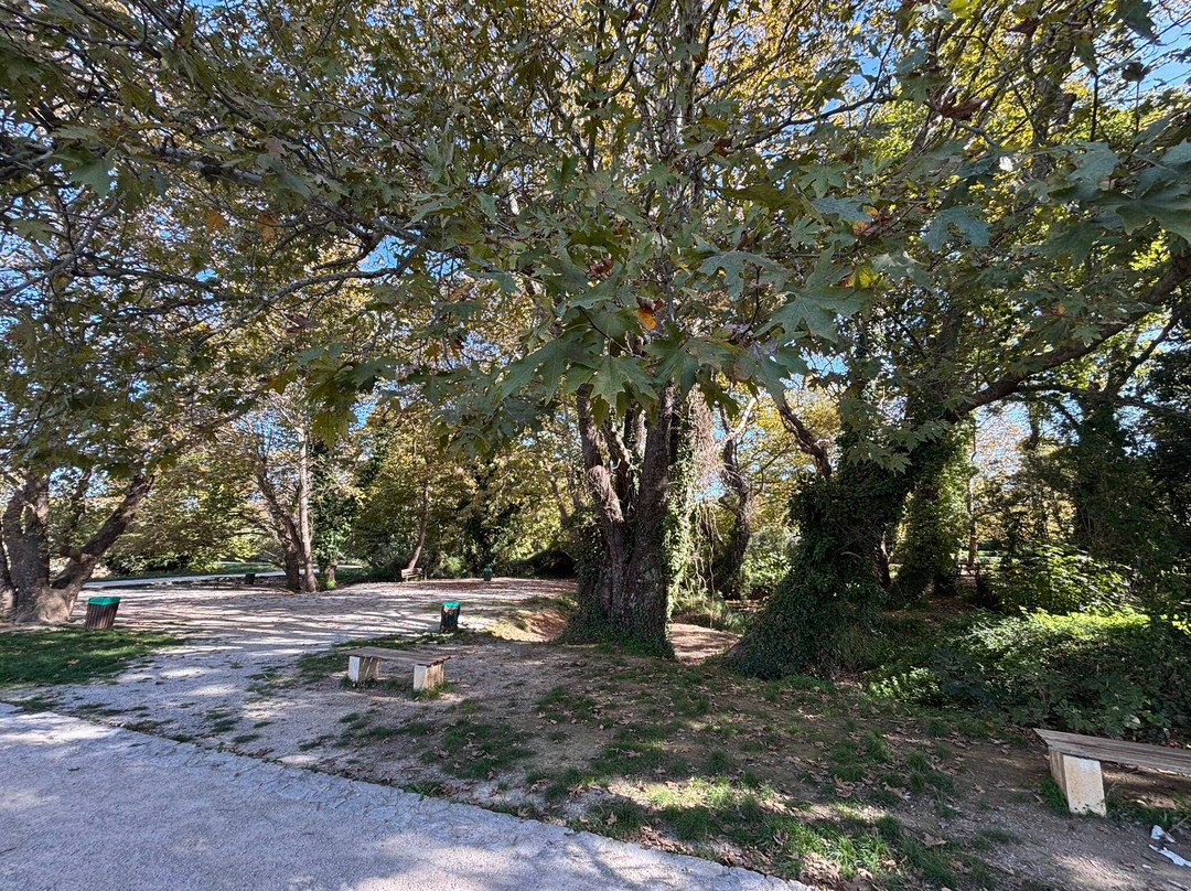 Lake Agias-Agia必去景点