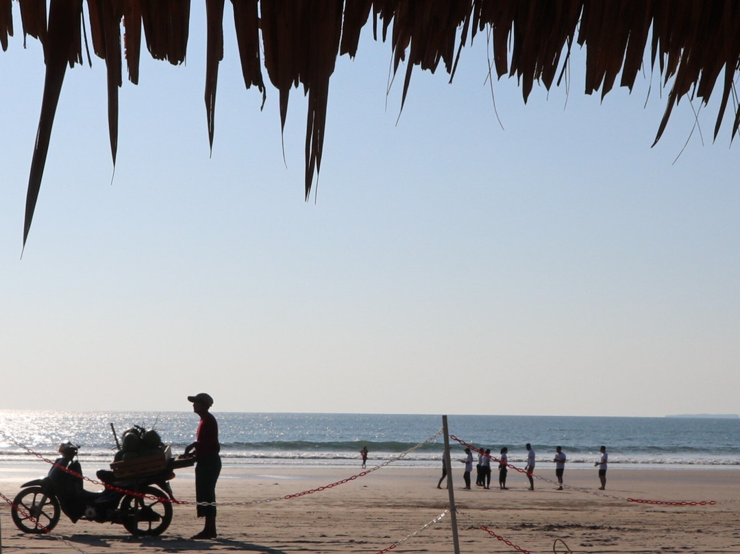 维桑海滩缅甸珍宝酒店主图