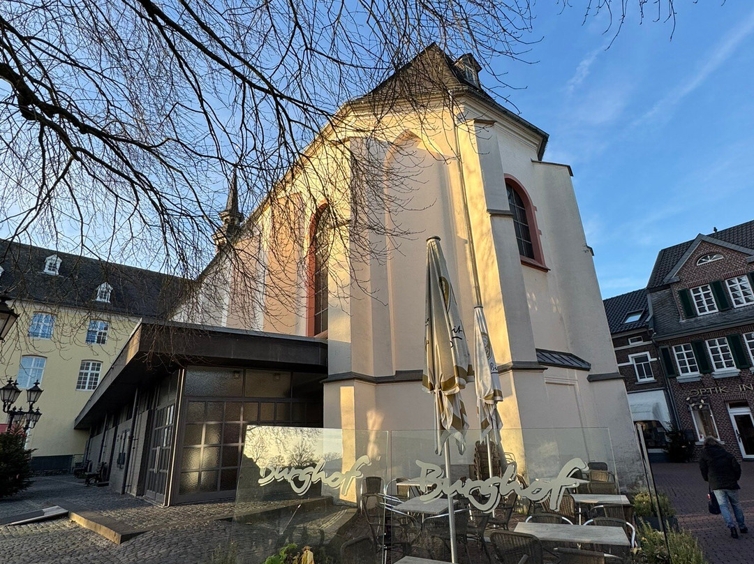 Klosterkirche St. Nikolaus-Bruggen必去景点