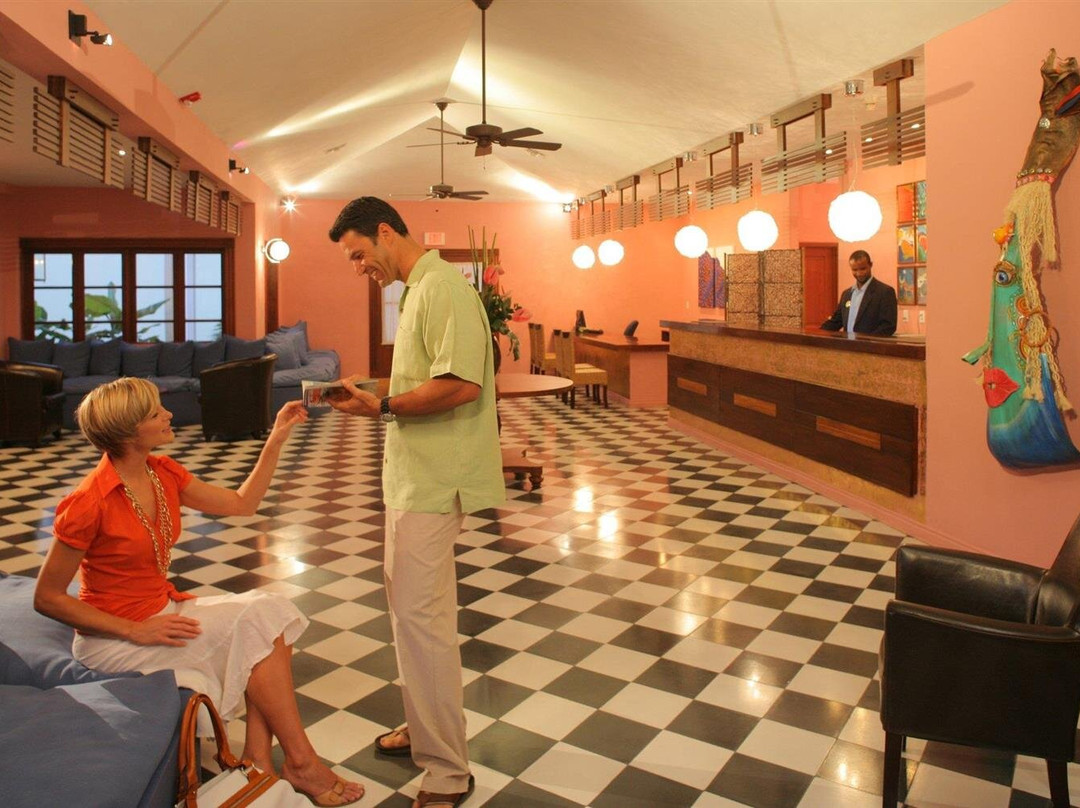 Pelican Bay Hotel主图