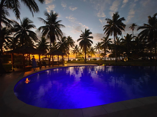 罗玛尼岛度假酒店主图