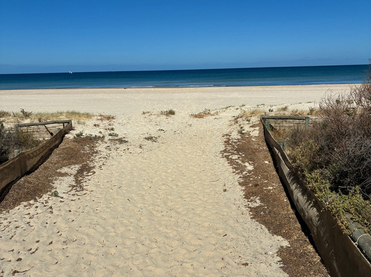 Glenelg Beach-格莱内尔格必去景点