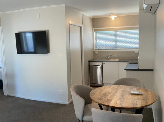 Pioneer Motels主图