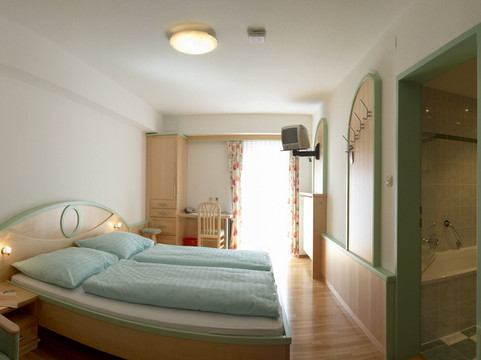 Hotel & Restaurant Zum Kirchenwirt主图