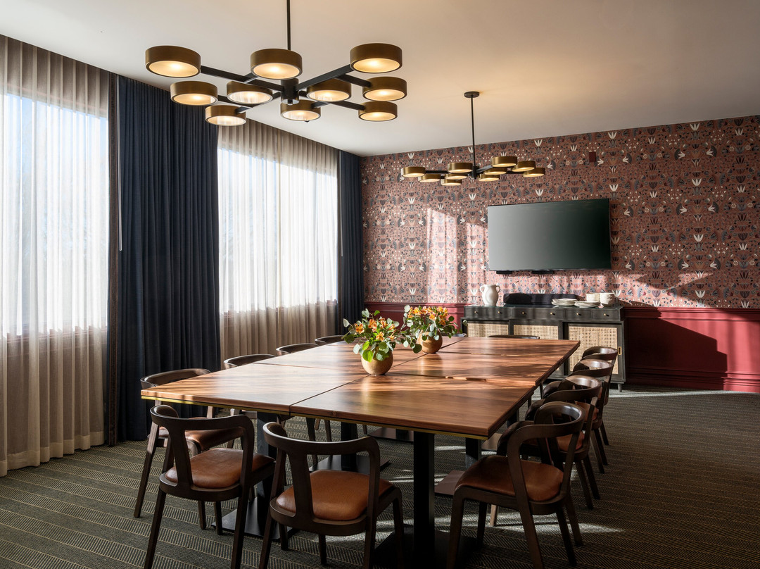 Harvest Kitchen + Spirits