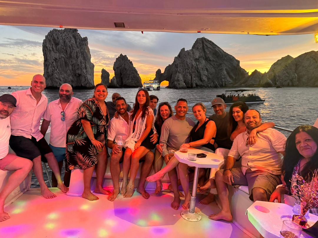 Blue Moon Yacht-卡波圣卢卡斯必去景点