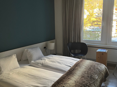 库尔豪斯伦策海德酒店主图