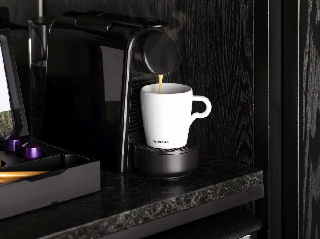 高峰套房酒店主图