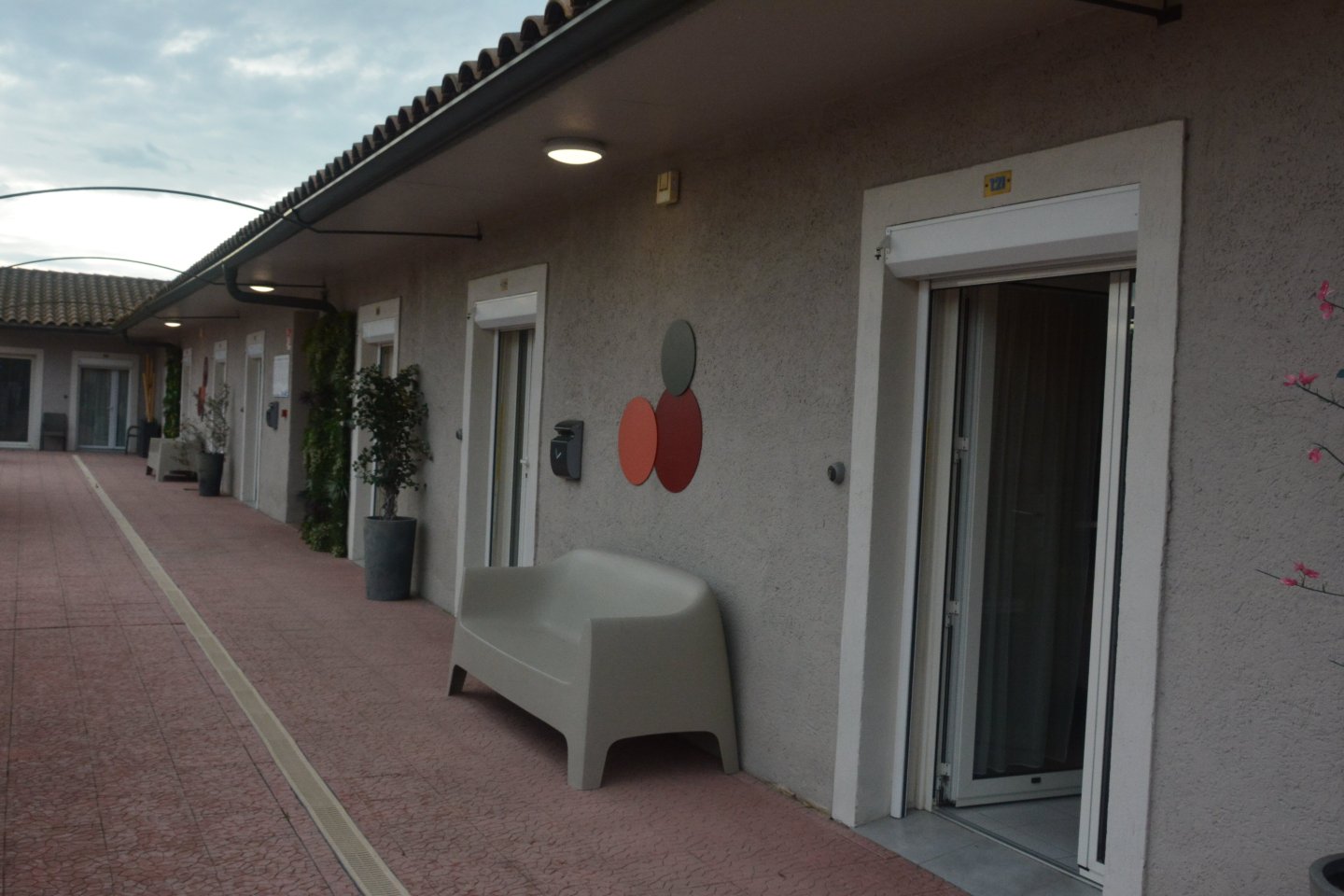 圣路易斯酒店-客卧