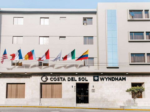 皮乌拉市温德姆太阳海岸酒店主图