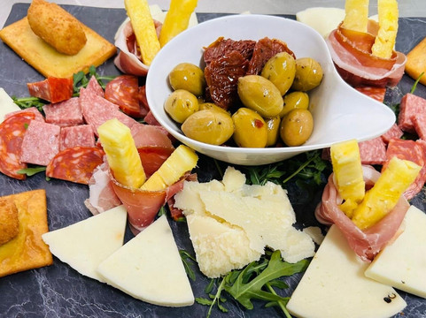 戴皮尼酒店主图