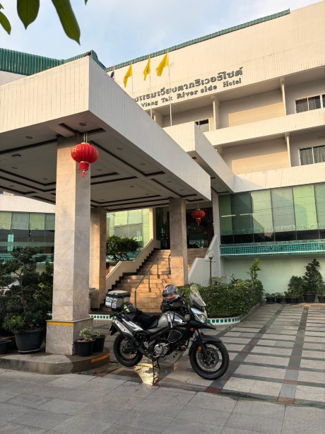 维昂塔克河畔酒店-官方