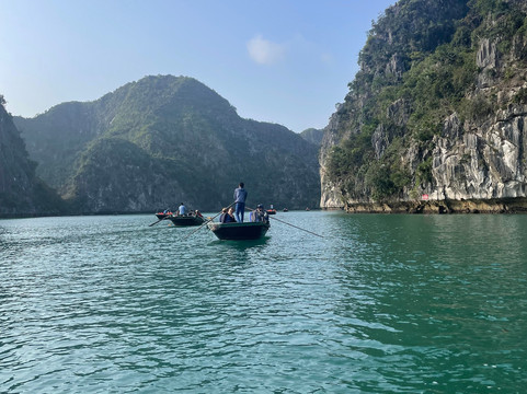 Erina Cruise-下龙湾必去景点