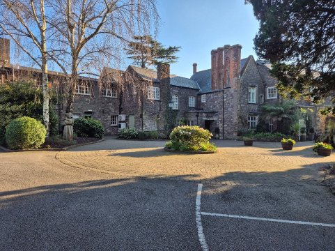 小修道院酒店-官方