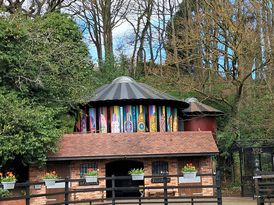 凯日曼考特庄园酒店主图