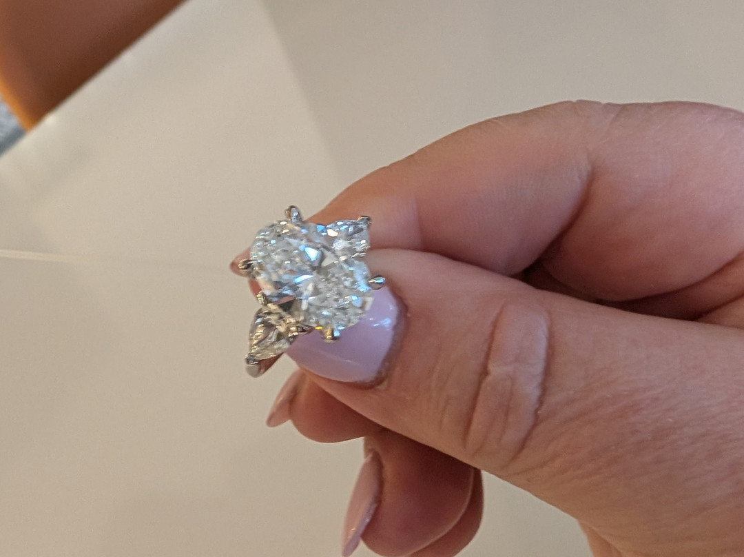 Dazzling Diamonds-圣 约翰必去景点