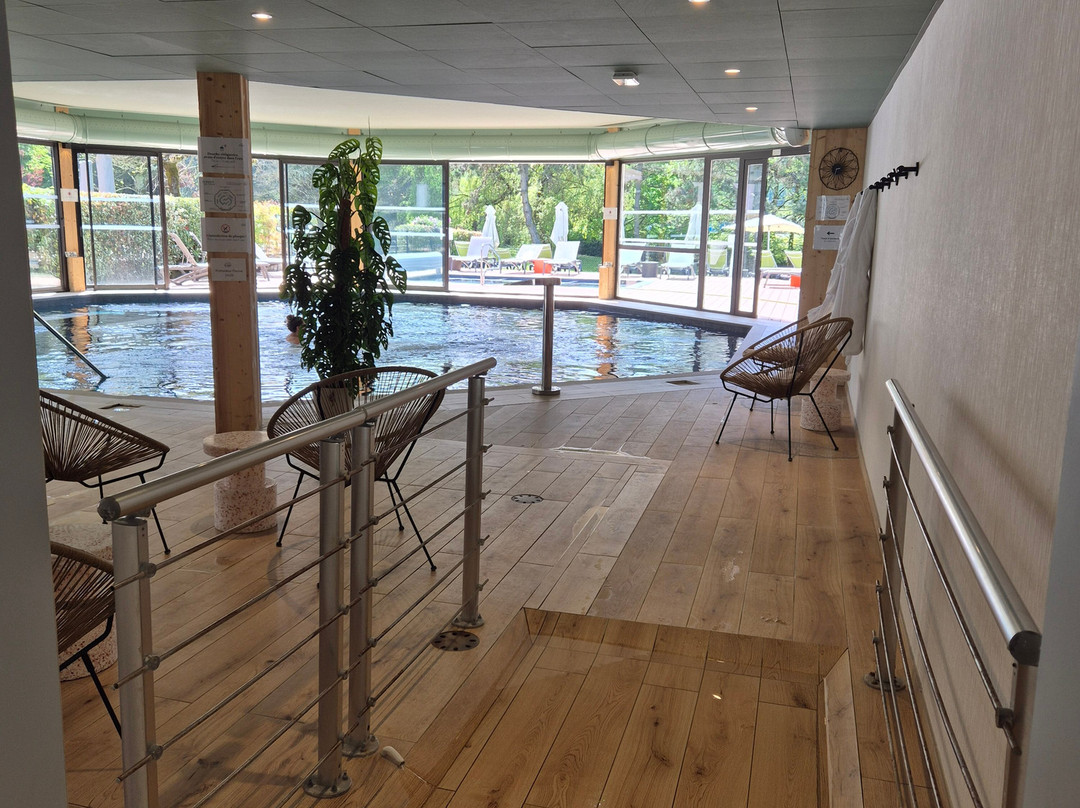 Les Bains des Alpes - Spa Nuxe-艾克斯莱班必去景点
