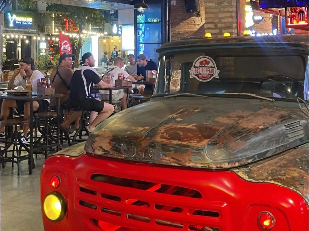 Red Buffalo Hub Hon Chong