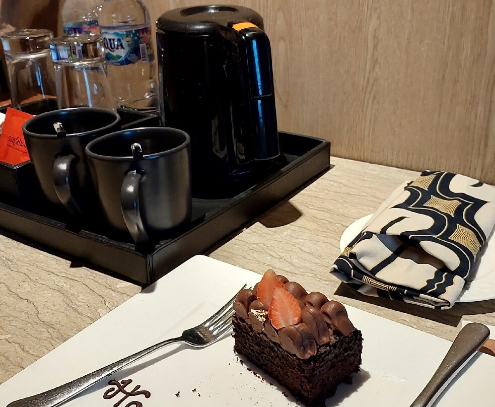 阿丽拉梭罗酒店主图