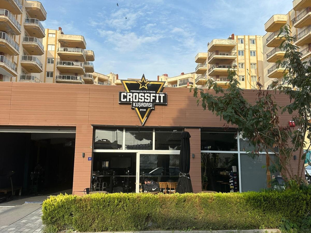 CrossBox Kuşadası-Kadinlar Denizi必去景点