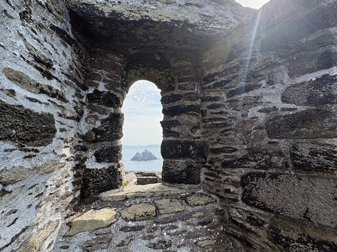 Skellig Michael Landing Tours on Force Awakens-Ballinskelligs必去景点