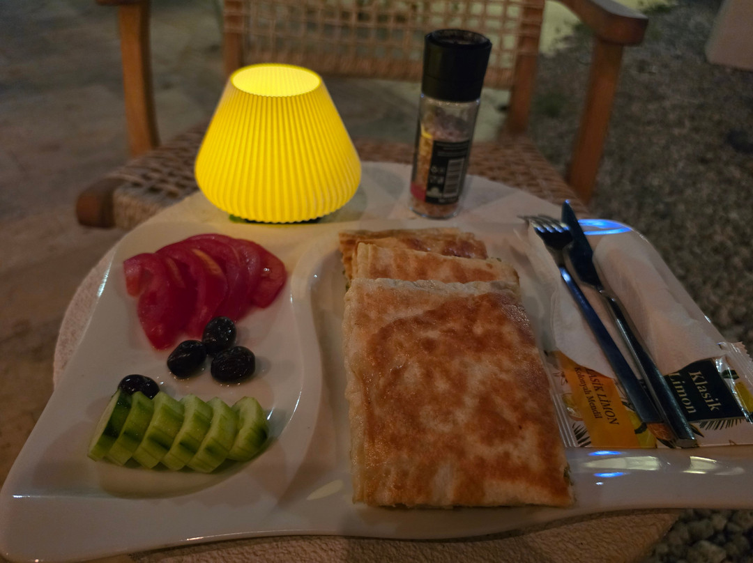 Lara Gece Pilavcısı