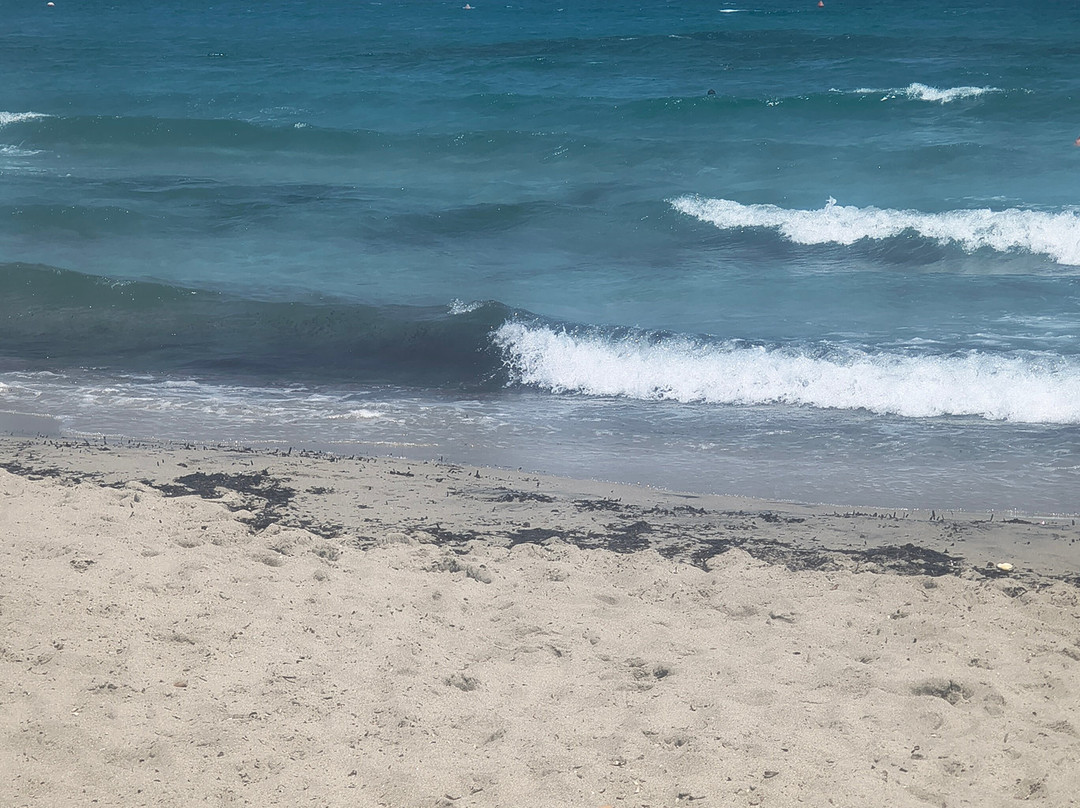 Sairon Village Pool And Beach主图