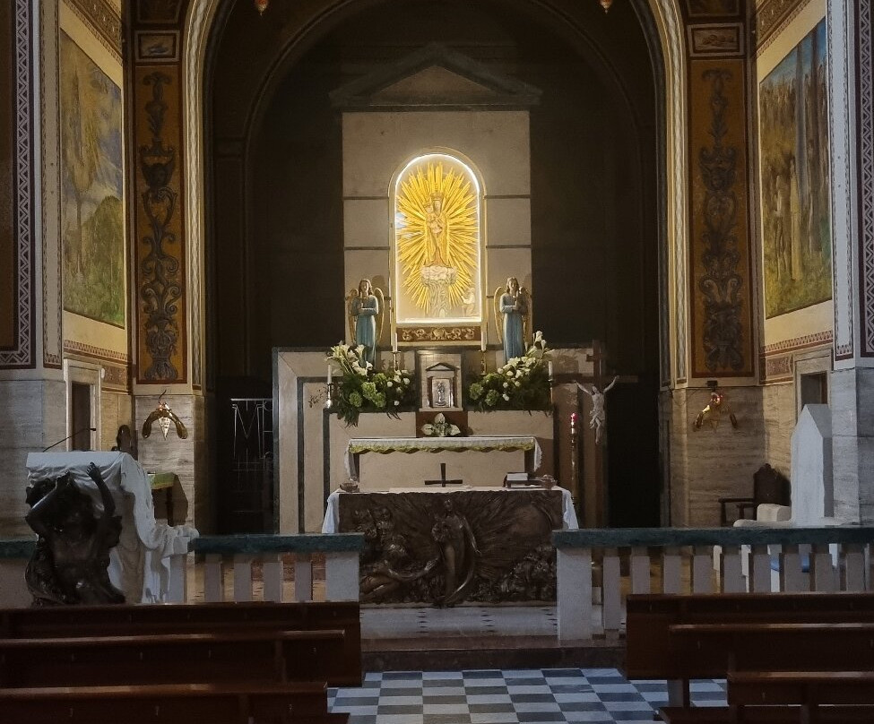 Santuario della Madonna dello Splendore-朱利亚诺瓦必去景点