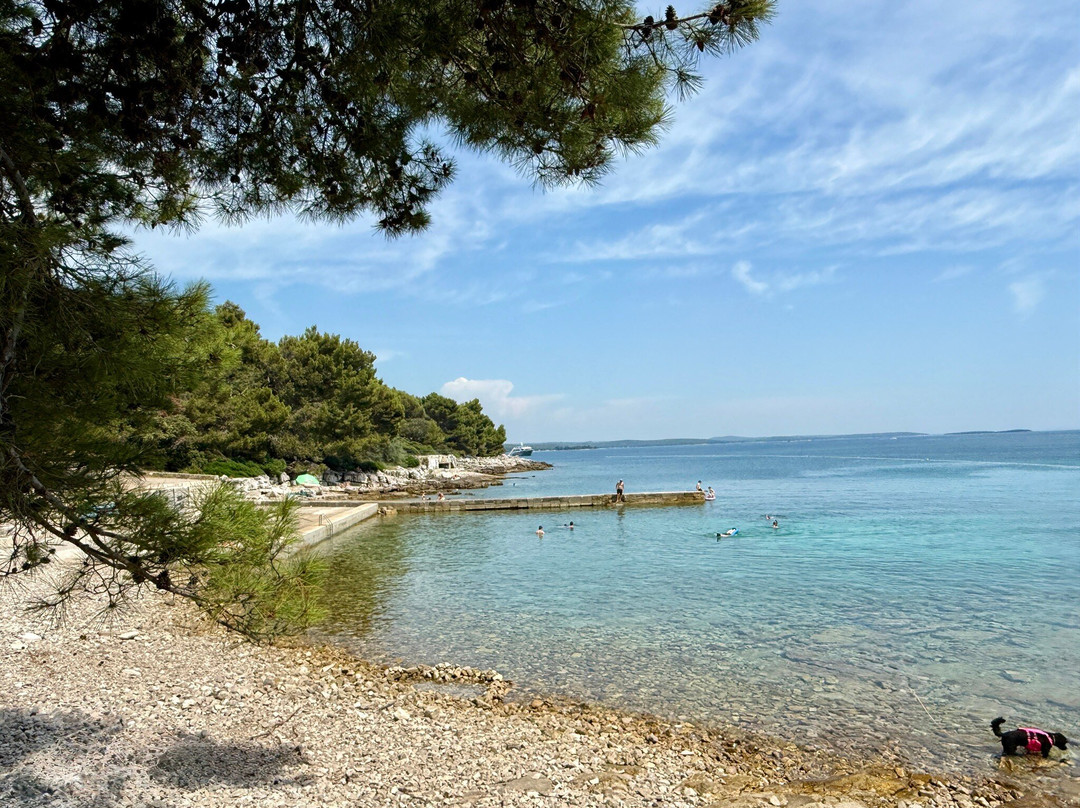 Škaraba Beach-罗维尼必去景点