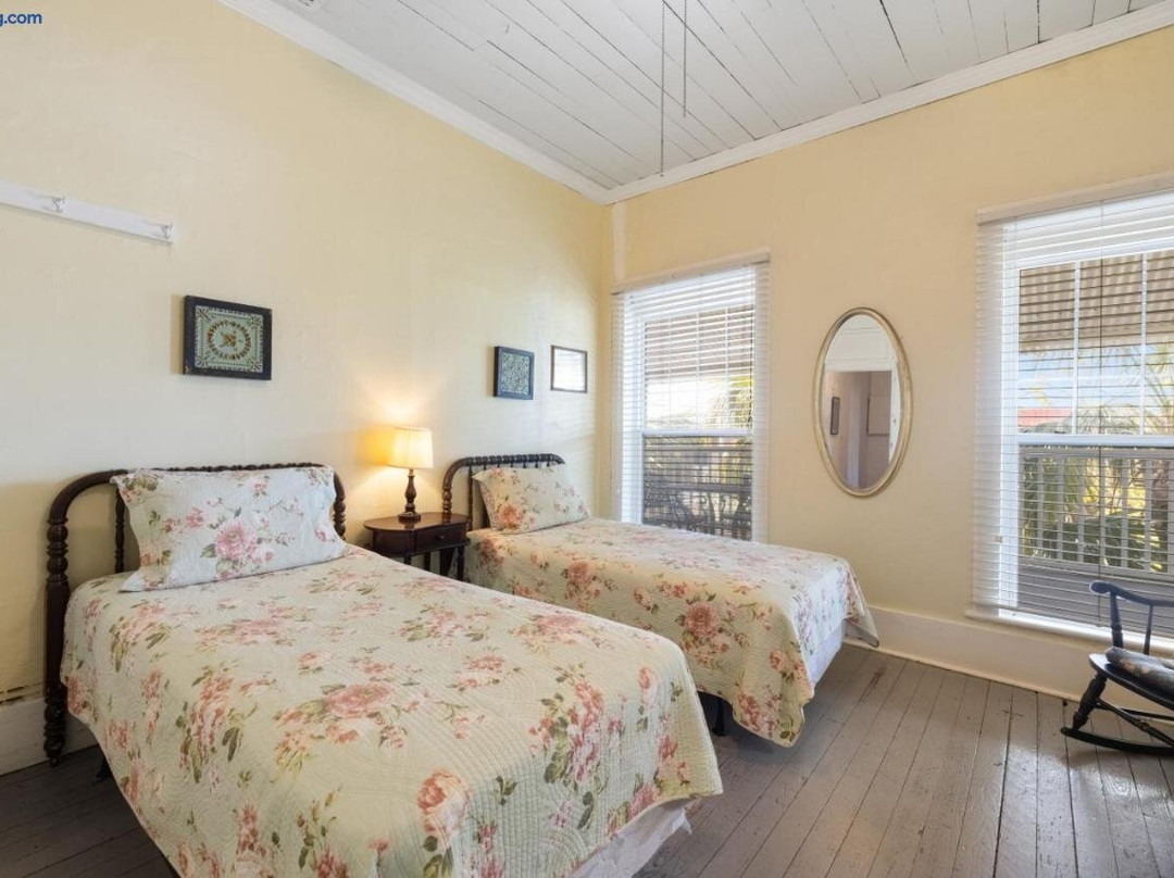 Cedar Keys Island Hotel in downtown