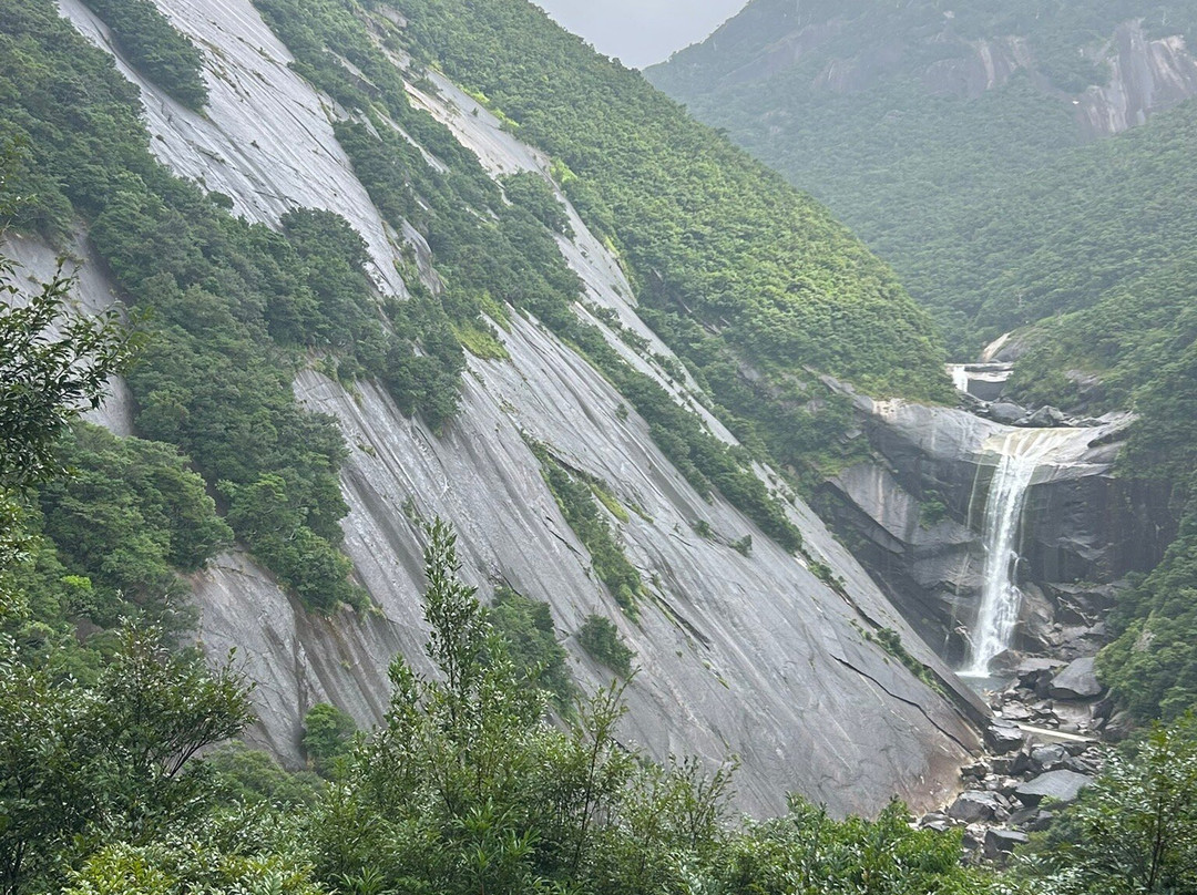 Sempiro Falls-屋久岛町必去景点