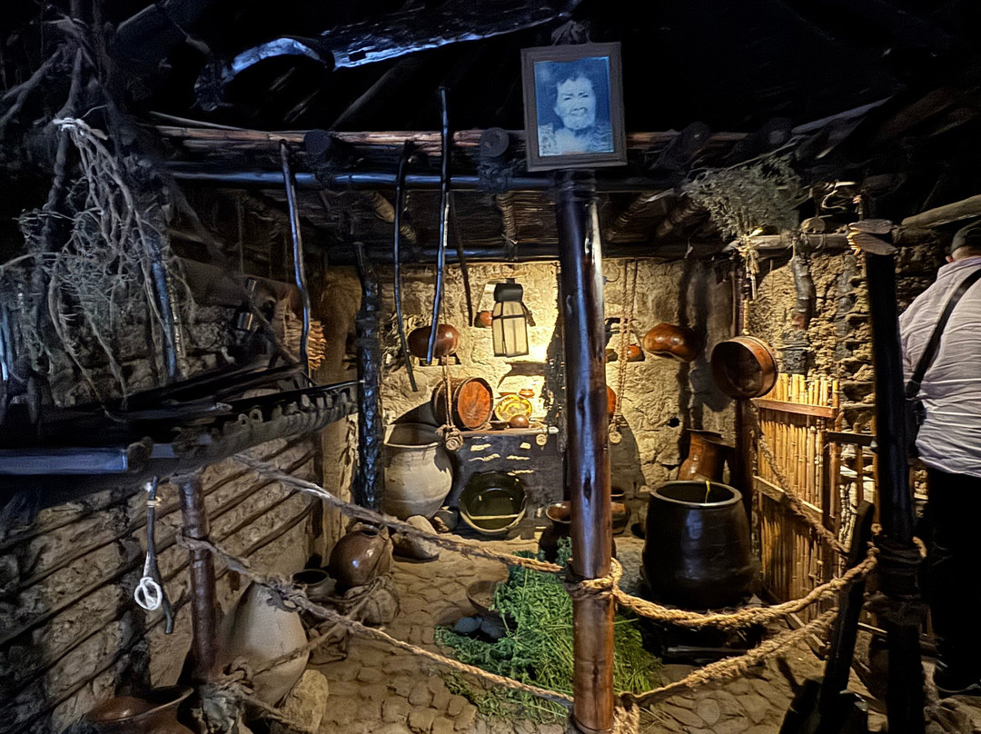 Intiñan Equator Museum-皮钦查省 圣安东尼奥镇必去景点