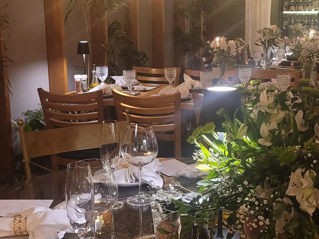 Meru Restaurante E Caffe