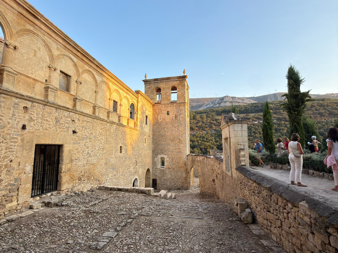 Monasterio Santa Maria de Rioseco-Rioseco必去景点