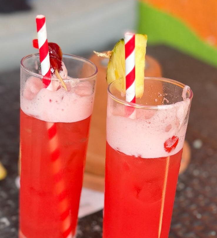 The Tiki Bar West Bay-West Bay必去景点