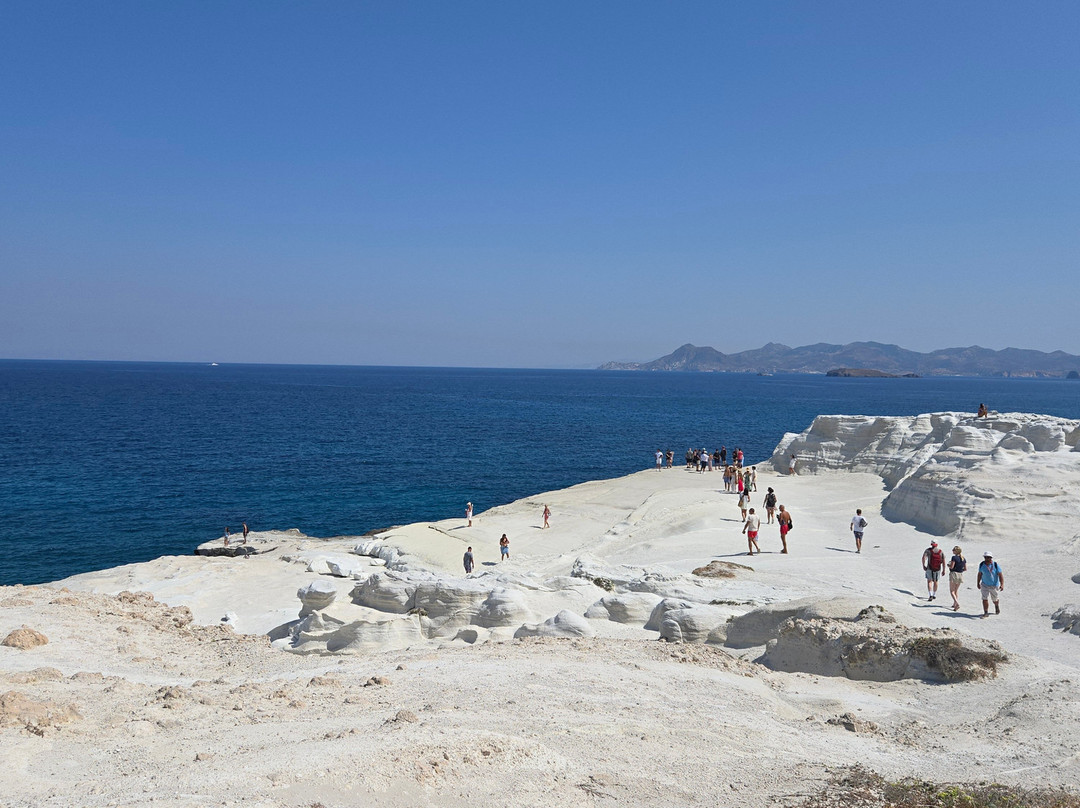 Sarakiniko Beach-米洛斯岛必去景点