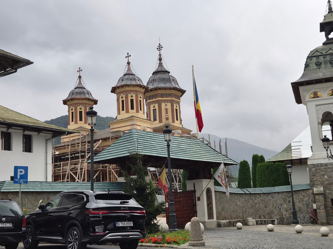 Mănăstirea Sinaia-锡纳亚必去景点