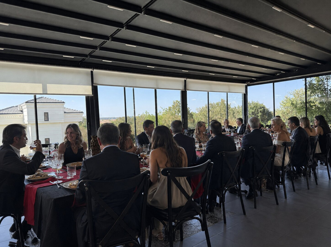 The Reference Club - Restaurant & Konaklama