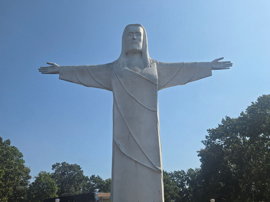 Christ of the Ozarks-尤里卡斯普林斯必去景点