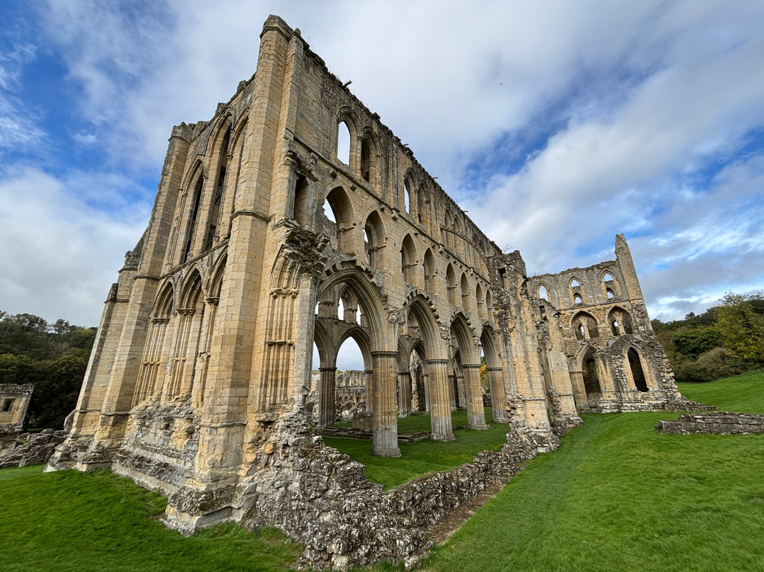 Rievaulx Abbey-赫尔姆斯利必去景点
