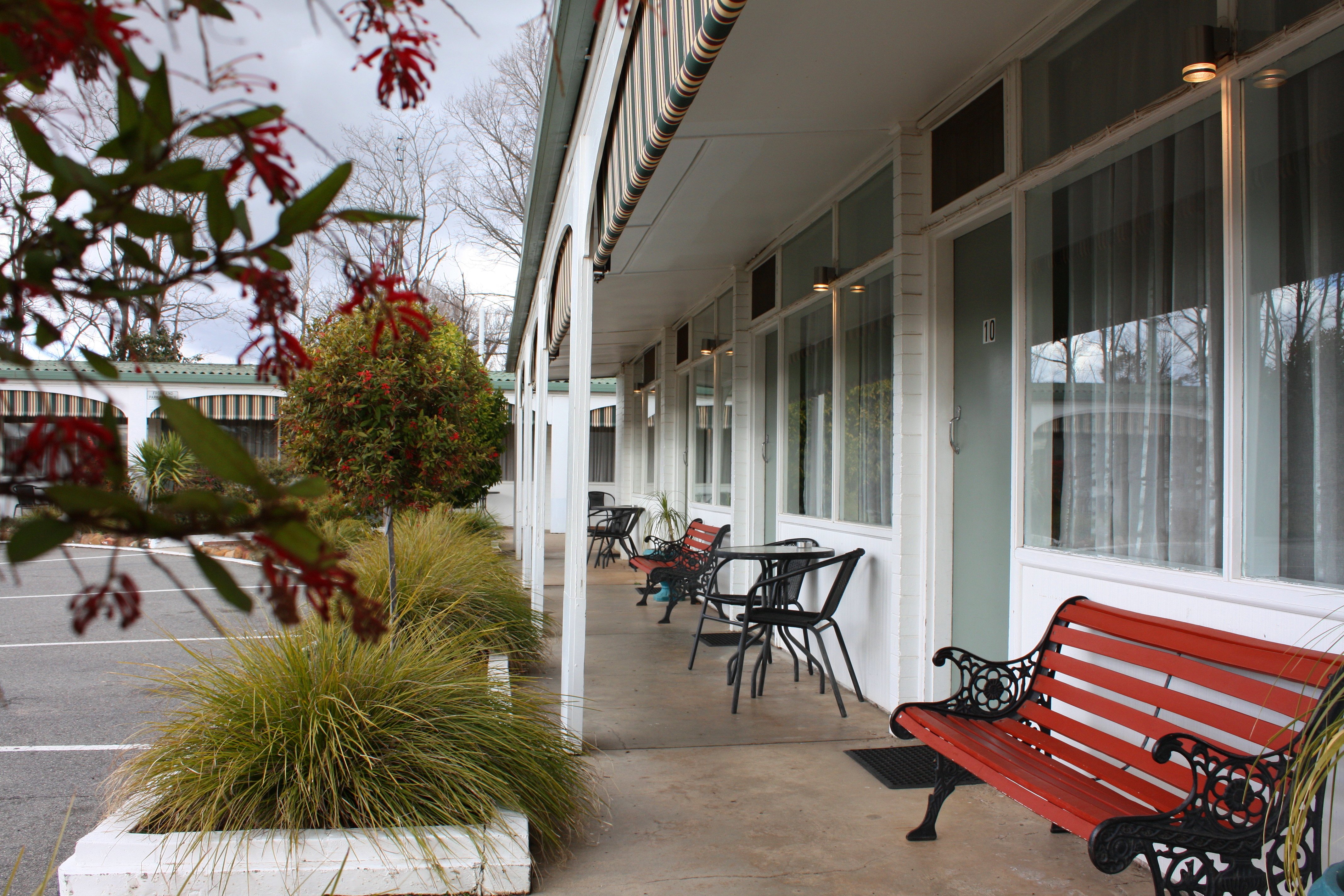 Hi-Way Motor Inn-官方
