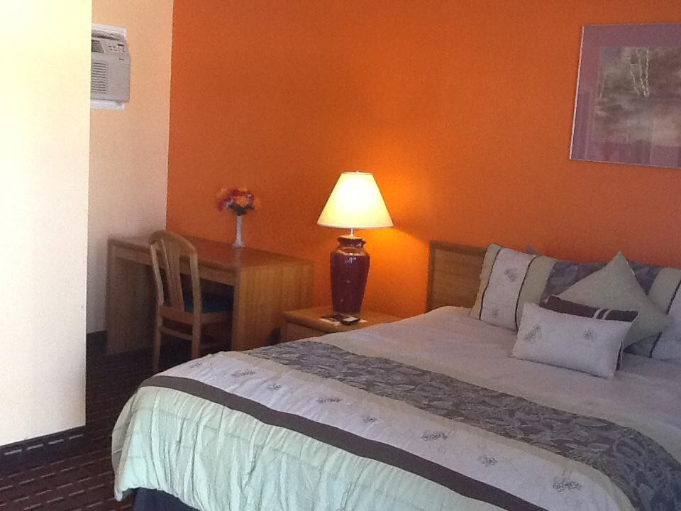 Cross Plains酒店住宿-Executive Inn