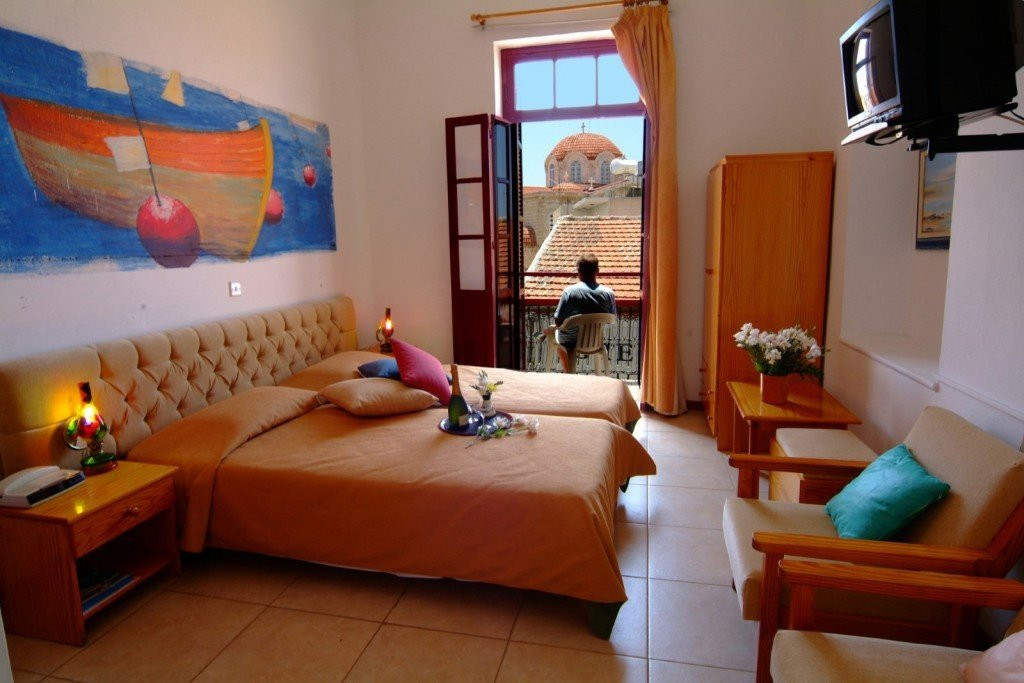 Kiniras Hotel & Restaurant主图